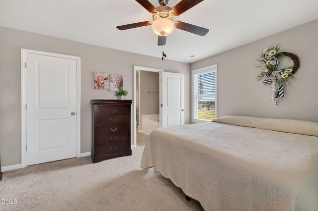 25 Cornfield Lane, Benson, NC 27504