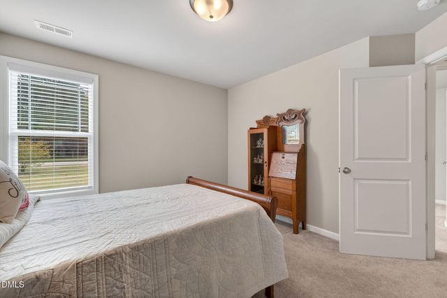 25 Cornfield Lane, Benson, NC 27504