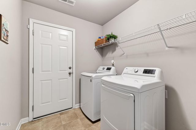 25 Cornfield Lane, Benson, NC 27504