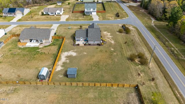 25 Cornfield Lane, Benson, NC 27504