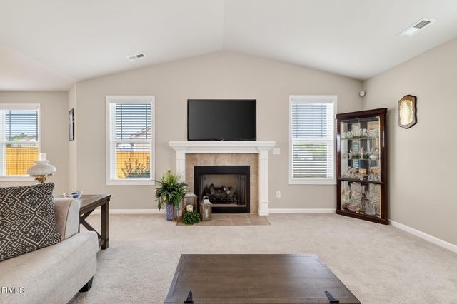 25 Cornfield Lane, Benson, NC 27504