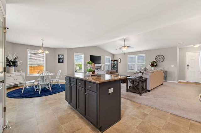 25 Cornfield Lane, Benson, NC 27504