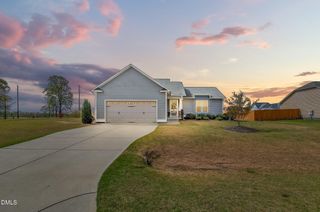 25 Cornfield Lane, Benson, NC 27504