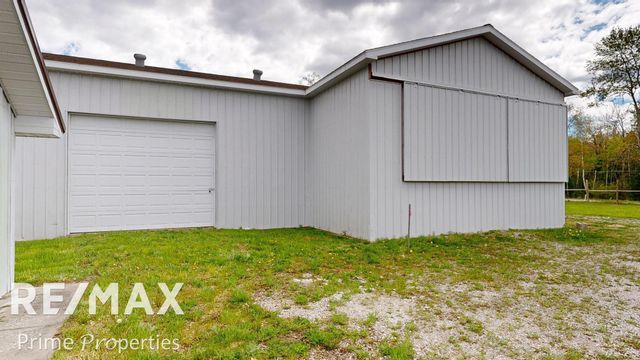 3837 Sage Lake Road, Lupton, MI 48635