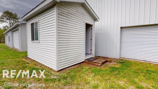 3837 Sage Lake Road, Lupton, MI 48635