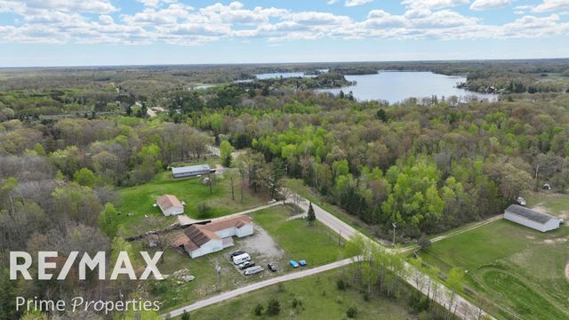 3837 Sage Lake Road, Lupton, MI 48635