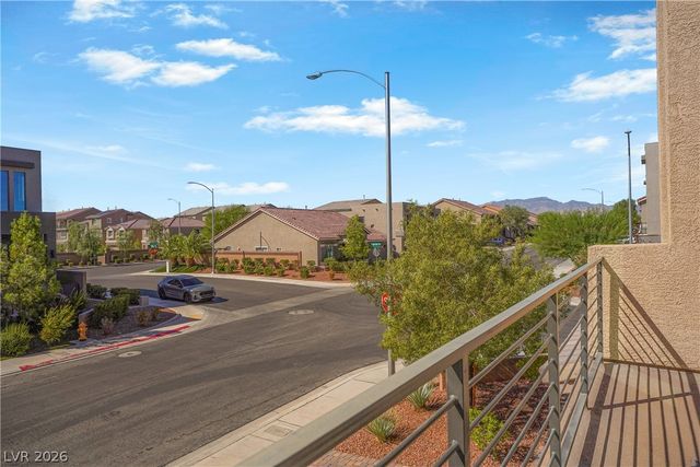 5946 Ancient Peaks Avenue, Las Vegas, NV 89141