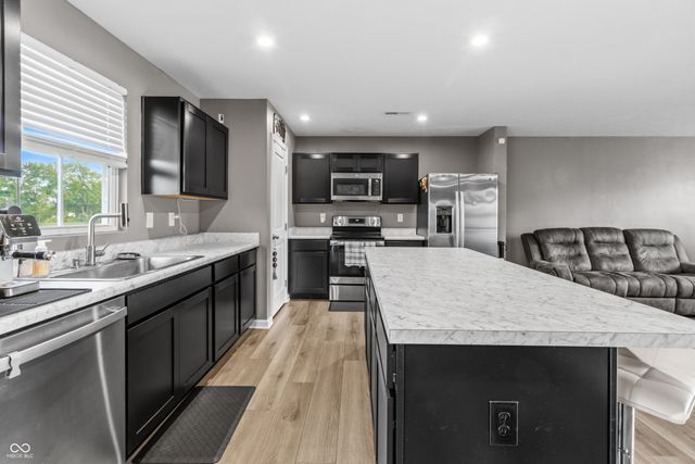 13821 N Rising Sun Circle E, Camby, IN 46113