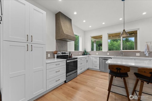 188 Sparrow Lane, Castle Rock, WA 98611