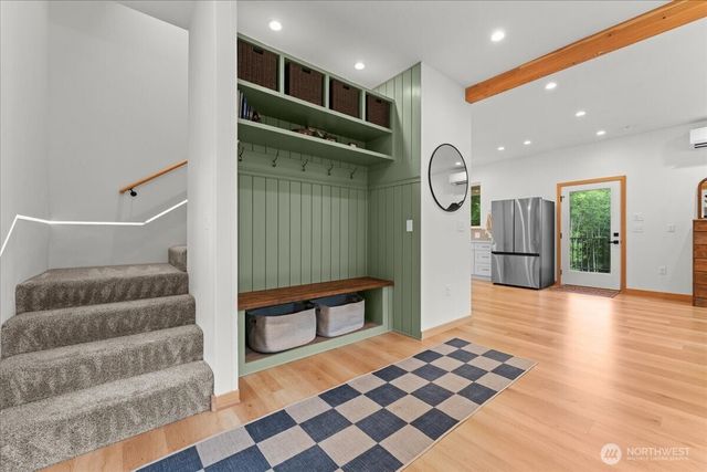 188 Sparrow Lane, Castle Rock, WA 98611