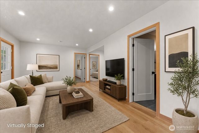 188 Sparrow Lane, Castle Rock, WA 98611