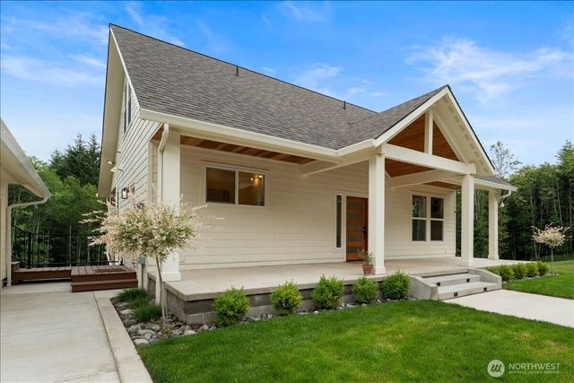 188 Sparrow Lane, Castle Rock, WA 98611