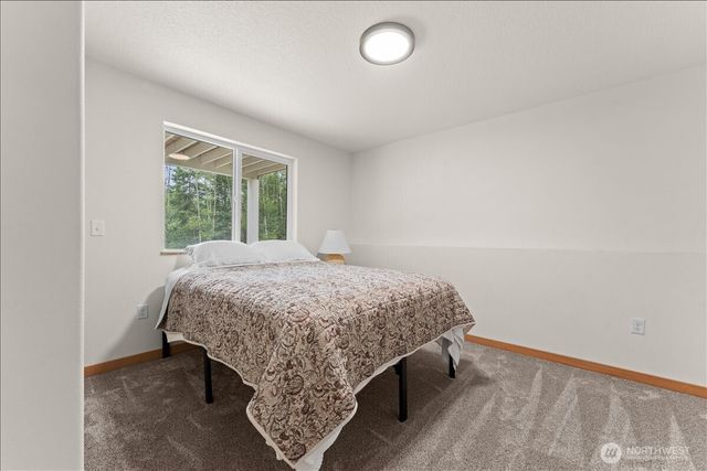 188 Sparrow Lane, Castle Rock, WA 98611