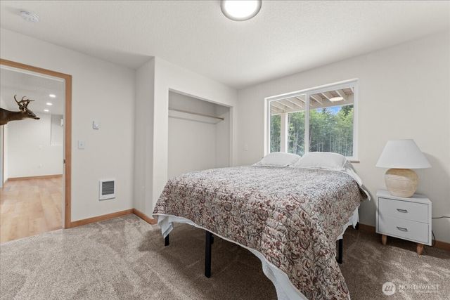 188 Sparrow Lane, Castle Rock, WA 98611