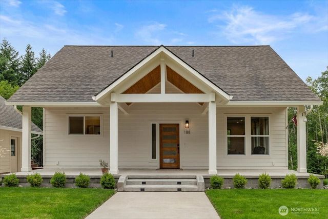 188 Sparrow Lane, Castle Rock, WA 98611