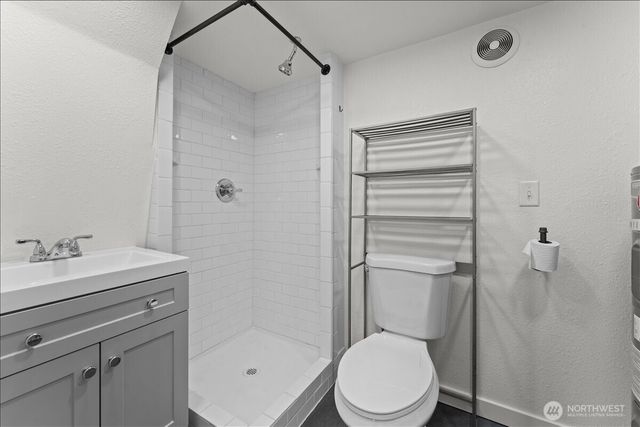 188 Sparrow Lane, Castle Rock, WA 98611