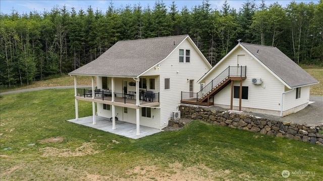 188 Sparrow Lane, Castle Rock, WA 98611