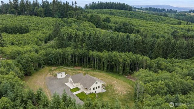 188 Sparrow Lane, Castle Rock, WA 98611