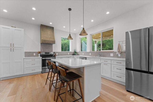 188 Sparrow Lane, Castle Rock, WA 98611