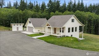 188 Sparrow Lane, Castle Rock, WA 98611