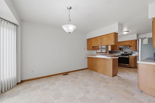 2514 Portobello Drive, Troy, MI 48083