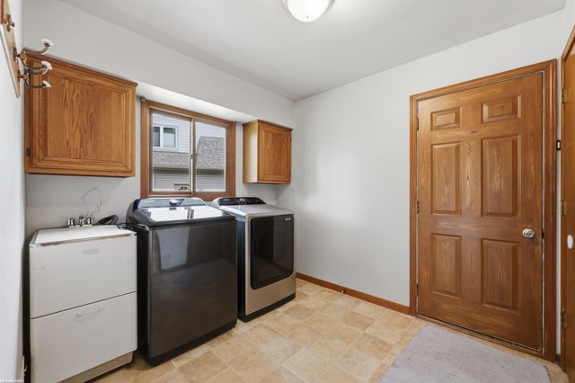 2514 Portobello Drive, Troy, MI 48083