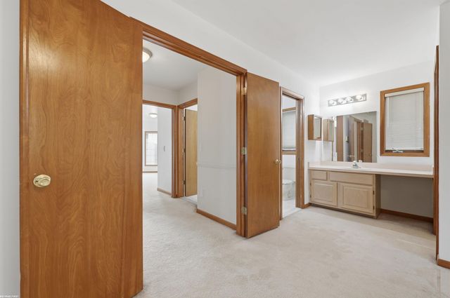 2514 Portobello Drive, Troy, MI 48083