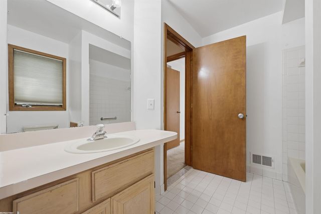 2514 Portobello Drive, Troy, MI 48083