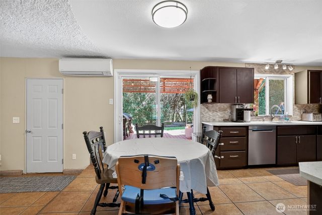 1301 NW 102nd Street, Vancouver, WA 98685