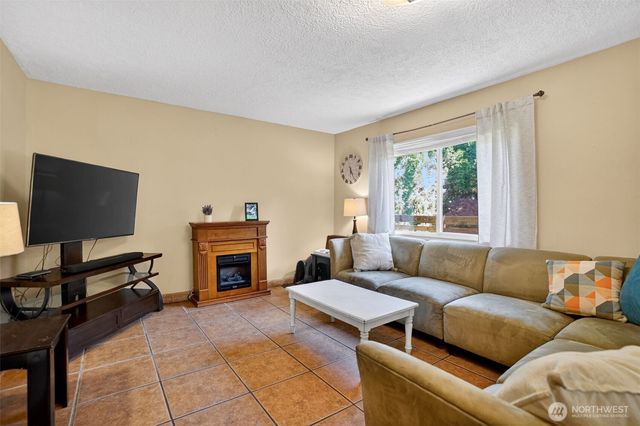 1301 NW 102nd Street, Vancouver, WA 98685
