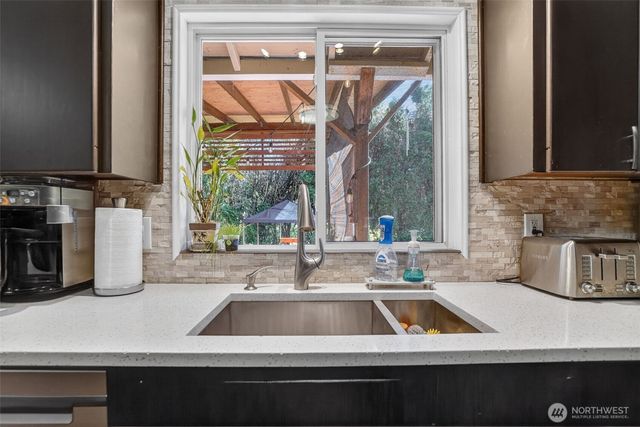 1301 NW 102nd Street, Vancouver, WA 98685
