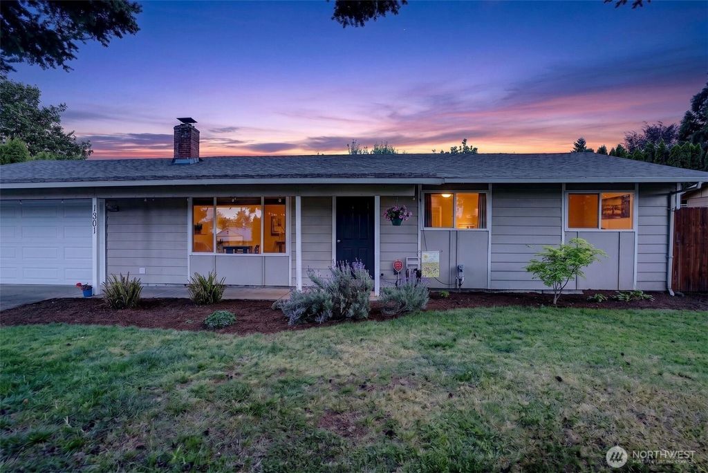 1301 NW 102nd Street, Vancouver, WA 98685