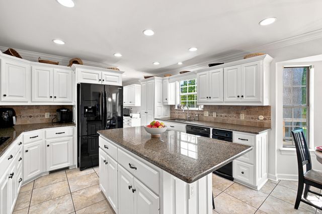 35 Oak Tree Circle, North Little Rock, AR 72116