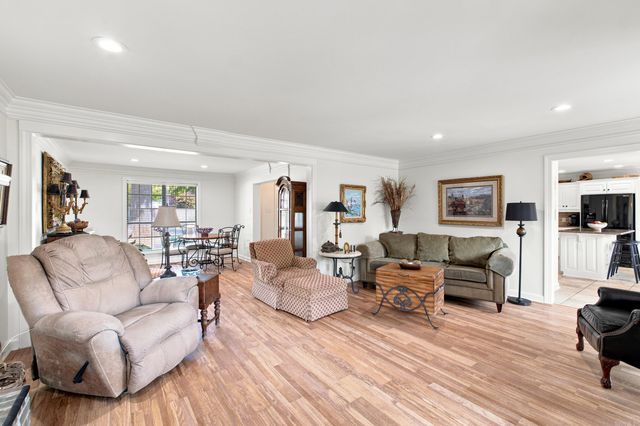 35 Oak Tree Circle, North Little Rock, AR 72116