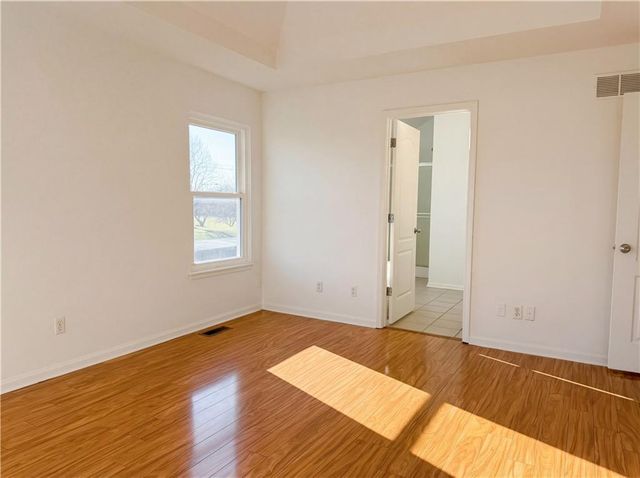 709 Woodland Circle, Grain Valley, MO 64029