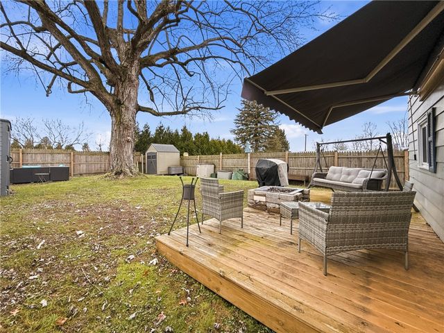 16 S 9th St, Sharpsville, PA 16150