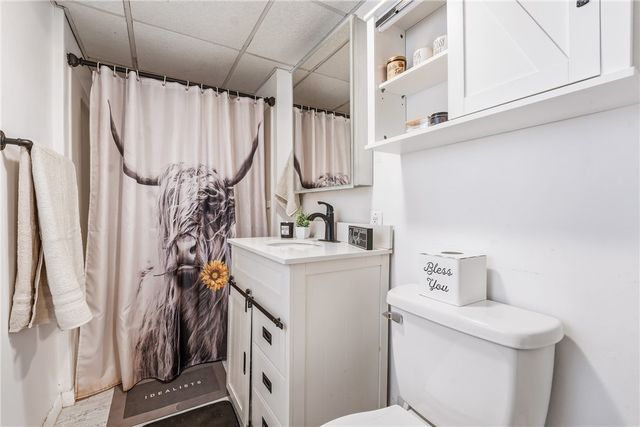 16 S 9th St, Sharpsville, PA 16150