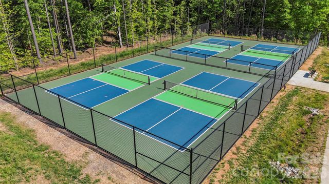 1060 Arundle Road, Sherrills Ford, NC 28673