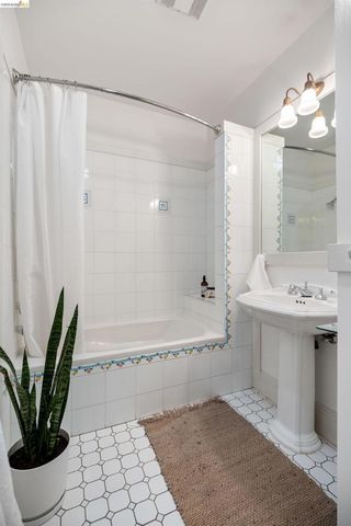 3756 Balfour Ave, Oakland, CA 94610