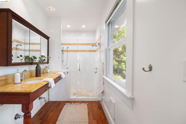 3756 Balfour Ave, Oakland, CA 94610
