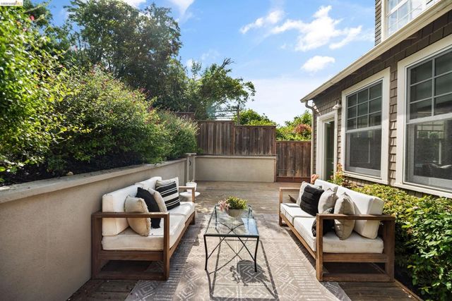 3756 Balfour Ave, Oakland, CA 94610