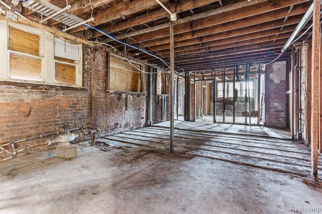 3550 Montclair Street, Detroit, MI 48214