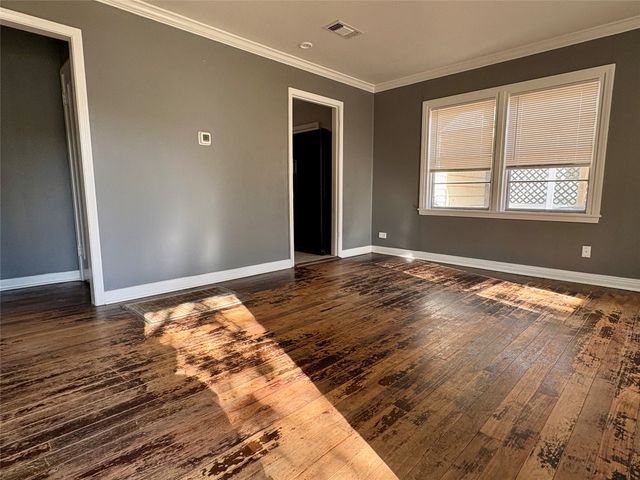 705 N Derby Street, Denison, TX 75020