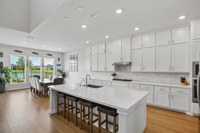 1796 Tanner Brook Lane, Friendswood, TX 77546