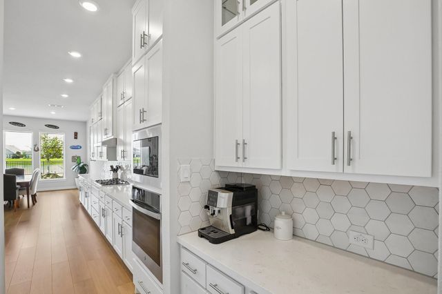 1796 Tanner Brook Lane, Friendswood, TX 77546