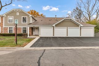 263 Driftwood Lane 2D, Schaumburg, IL 60193