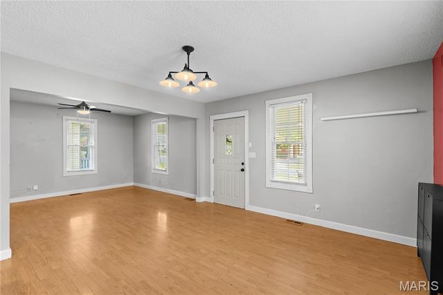 210 McKinley Avenue, Edwardsville, IL 62025