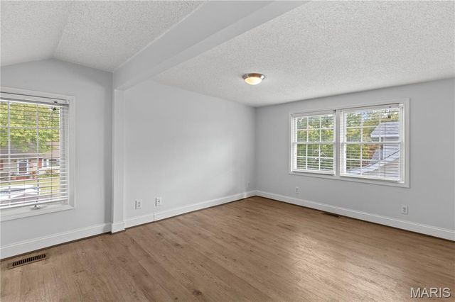 210 McKinley Avenue, Edwardsville, IL 62025