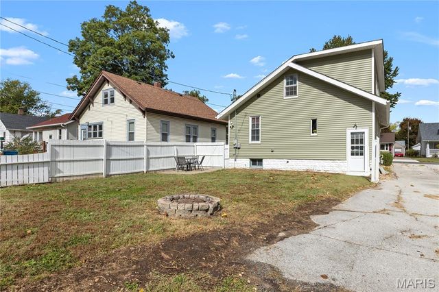 210 McKinley Avenue, Edwardsville, IL 62025