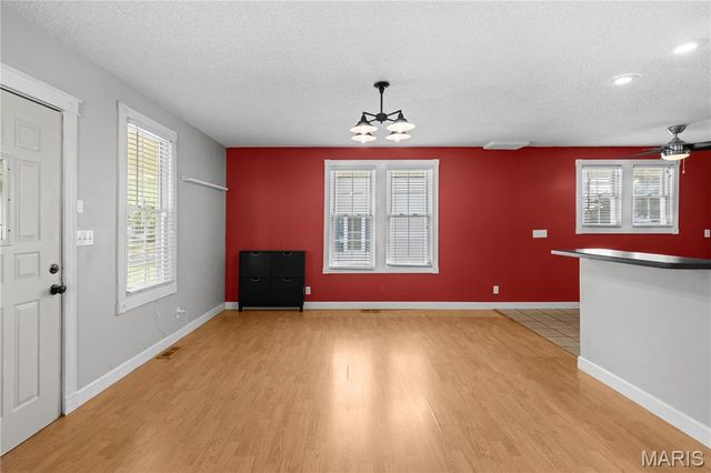 210 McKinley Avenue, Edwardsville, IL 62025